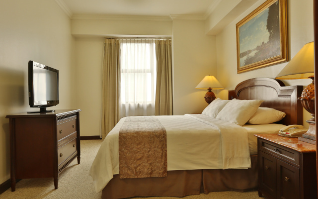 Aryaduta Suites Semanggi – Guest Rooms – Jakarta