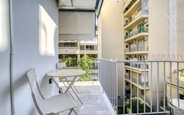 Bright Spacious Luxury Apartment in Prime Central Athens