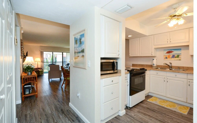 Runaway Bay Resort by BBG