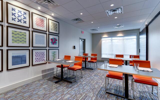 Holiday Inn Express & Suites Middletown - Goshen by IHG