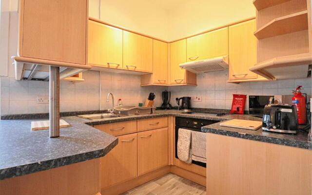 Largs Coastal Apartment