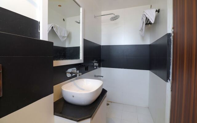 Fabhotel Grand Arya