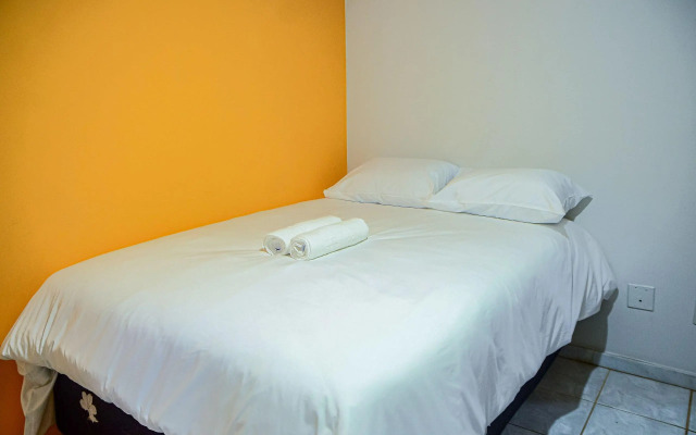 Apto 3Qts Cond. c/ piscina a 600m da Praia CEE202