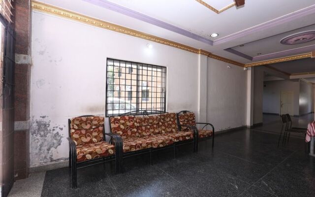 Oyo 30297 Riviera Residency