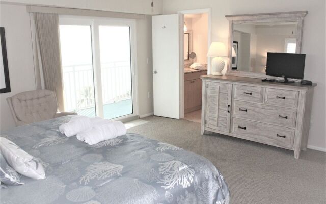 Jamaica Royale - 705 - 2 Br Condo