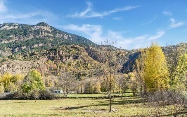 Nice apartment in Benasque with fireplace near Cerler (ski slope)