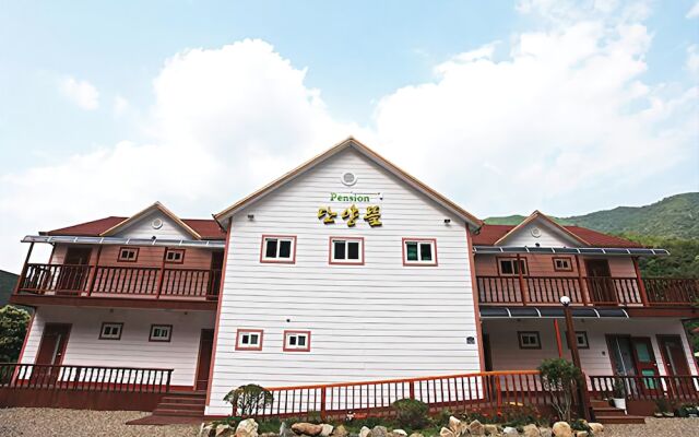 Danyang Danyangddeul Pension