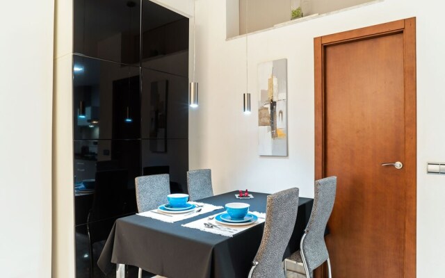 Graceful Apartment in Sevilla near Royal Alcázar