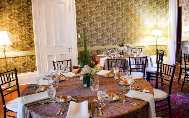 French Quarter Lanaux Mansion B & B