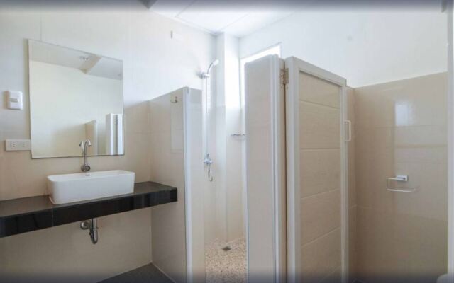Reddoorz Premium @ Guadalupe Village