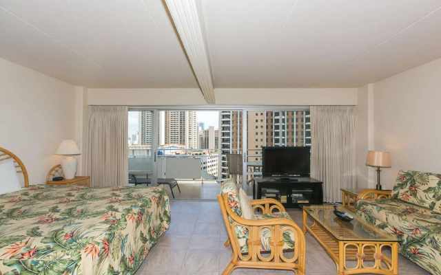 Marina Hawaii Vacations at the Ilikai Tower