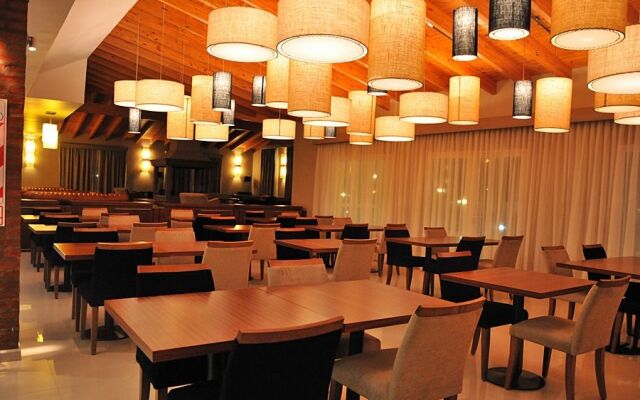 Antu Malal Hotel, Apart & Suites