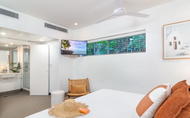 Seascape Holidays - Club Tropical Apts