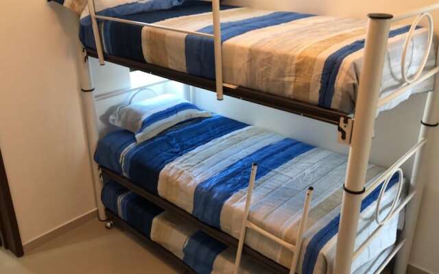 Apartment One Block From The Sea - C