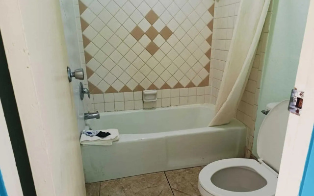 Budget Inn By OYO Edinburg Hwy 281
