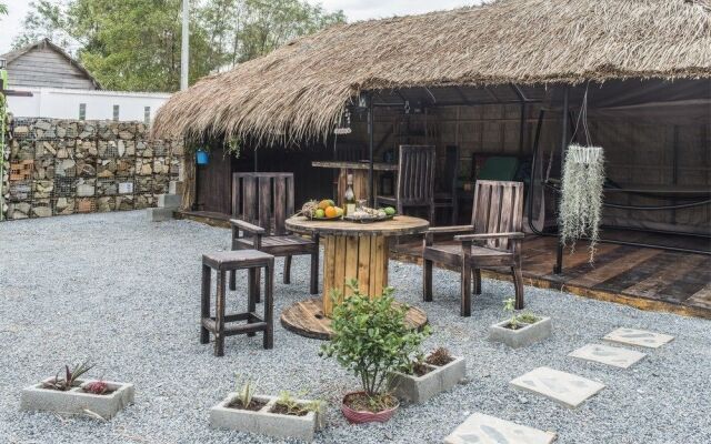 Cubby House Resort & Glamping