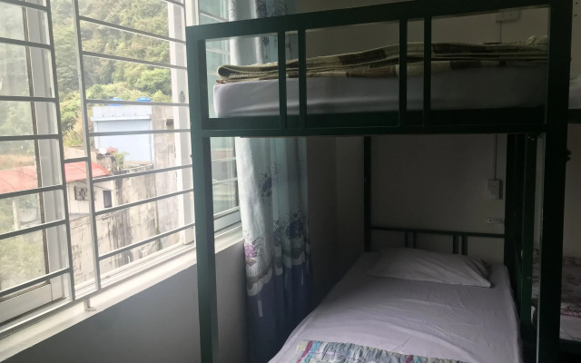Cong Khanh Hotel