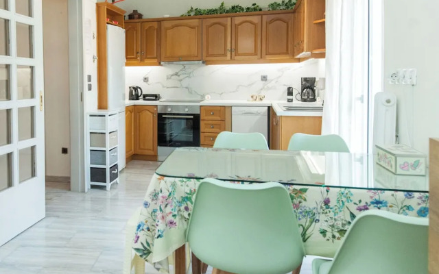 Classical 2 Bd Beauty Apt in Chalandri