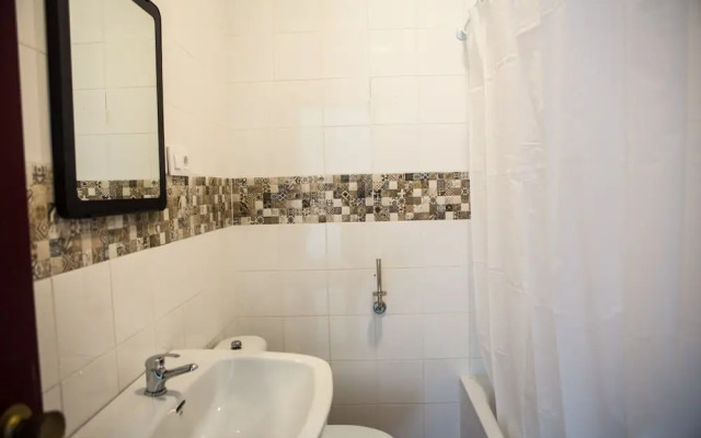 Vivian's Guest House Auto Check-in