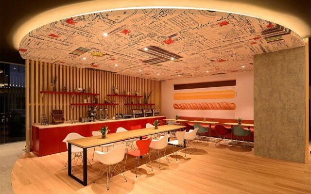 ibis Shanghai New Hongqiao