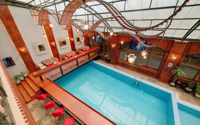 Grand Victoria Boutique Hotel