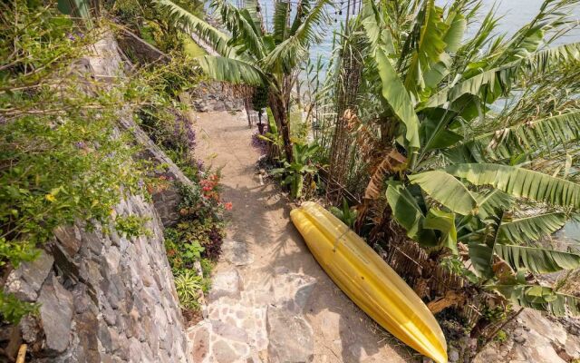 Baraka Atitlan - Lake & Beach