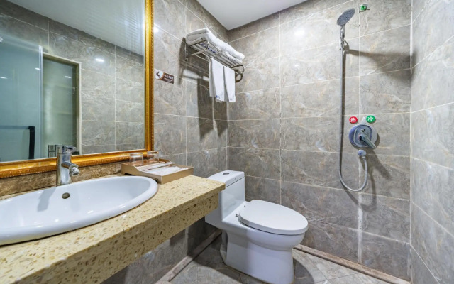 Zhongxian Qiaolin Hotel