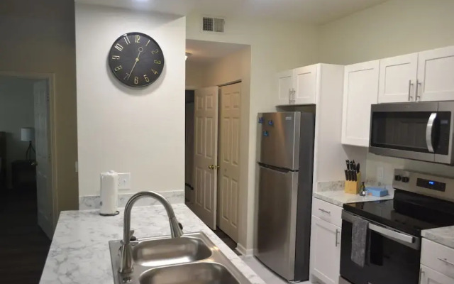 Stylish Condo Near Clearwater's Beach
