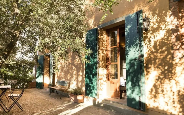 Farmhouse in Tuscany With Pool & Near Montecastello