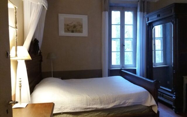 Le Patio Des Cigales