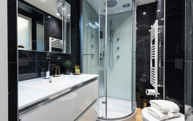 Luxury 3 Bdr Garden & Parking - Angels' Garden