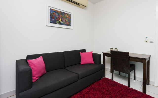 Darwin Executive Suites & FREE CAR