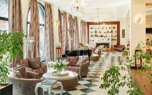 Dioni Boutique Hotel