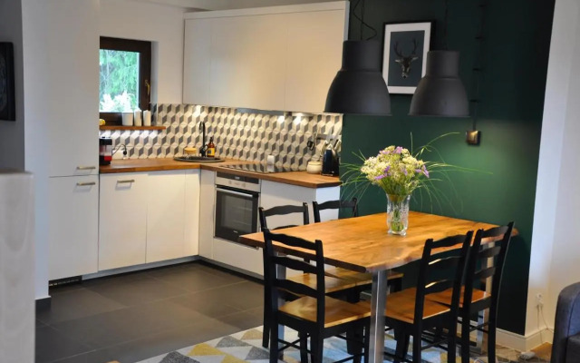 Apartament Wokół Stołu