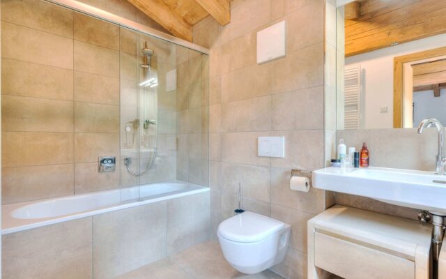 Chalet in Muehlbach am Hochkoenig With Sauna