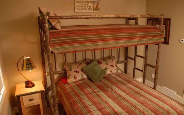 Trappers Landing Lodge