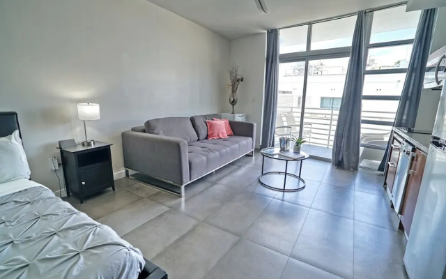 Private Apartment at the Congress