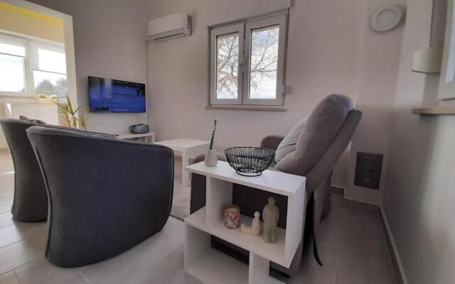 Holiday House Romi