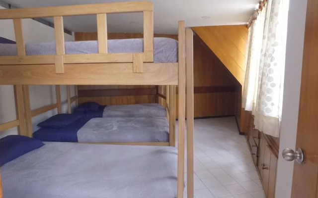 Hostal Casa Lantana Usaquén - Hostel