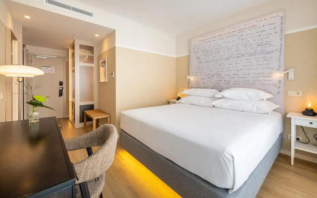 Pestana Fisherman Village