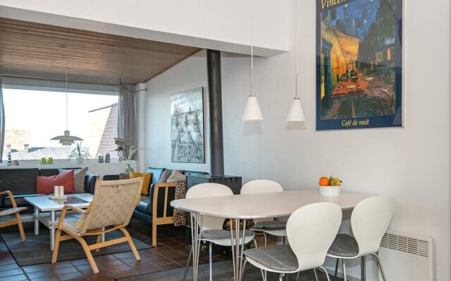 Beautiful Holiday Home in Henne Near Sea