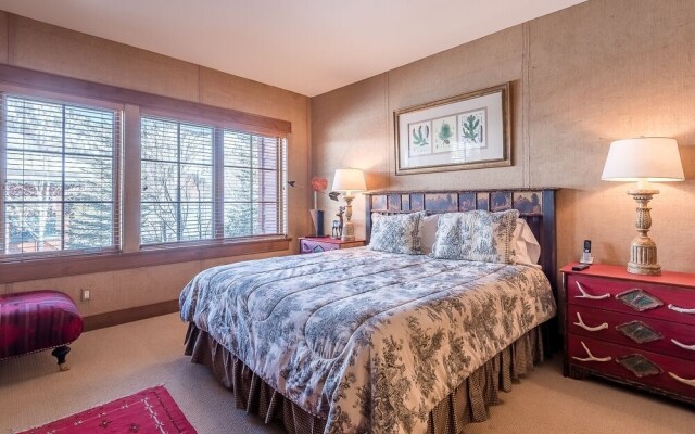 Westridge #27 - 3 Br Condo