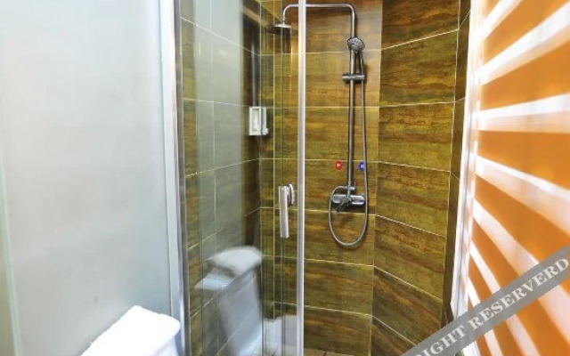 Guiyang  Qixia   Business  Hotel