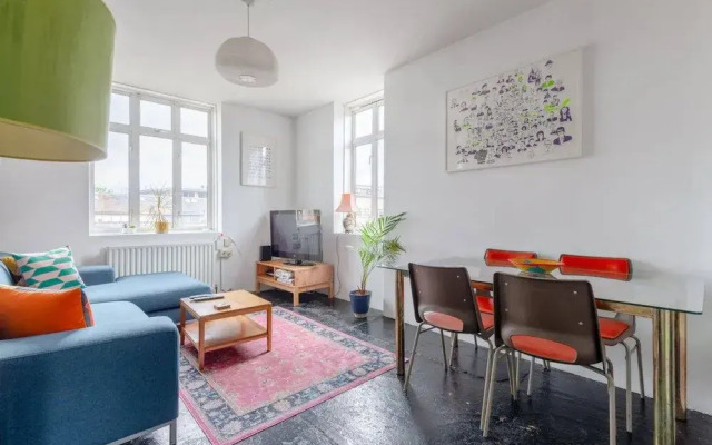 Bright & Spacious 2BD Flat - Hackney