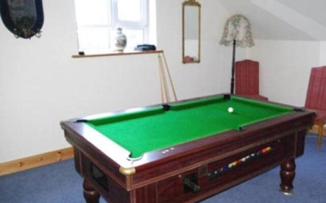 Moyglare Lodge Country House B&B