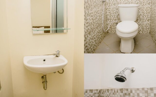 OYO 178 Denata B&B
