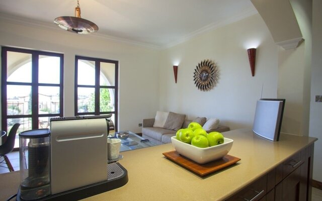 Apollo Golf Suite 1