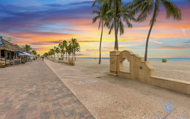 Costa Hollywood Beach Resort