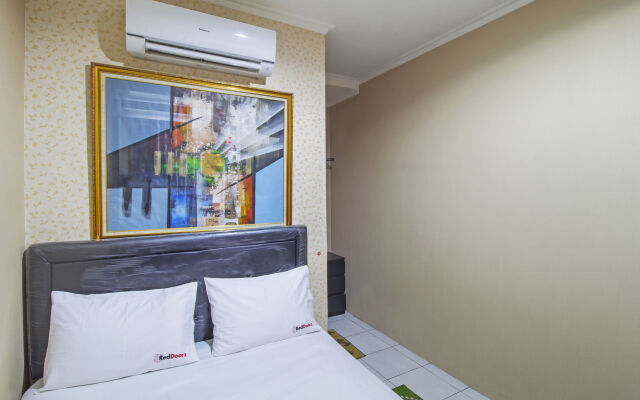 RedDoorz @ Slipi Jaya