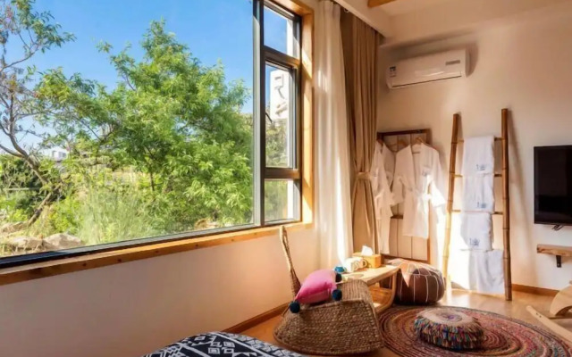 Dali Orchard Suites